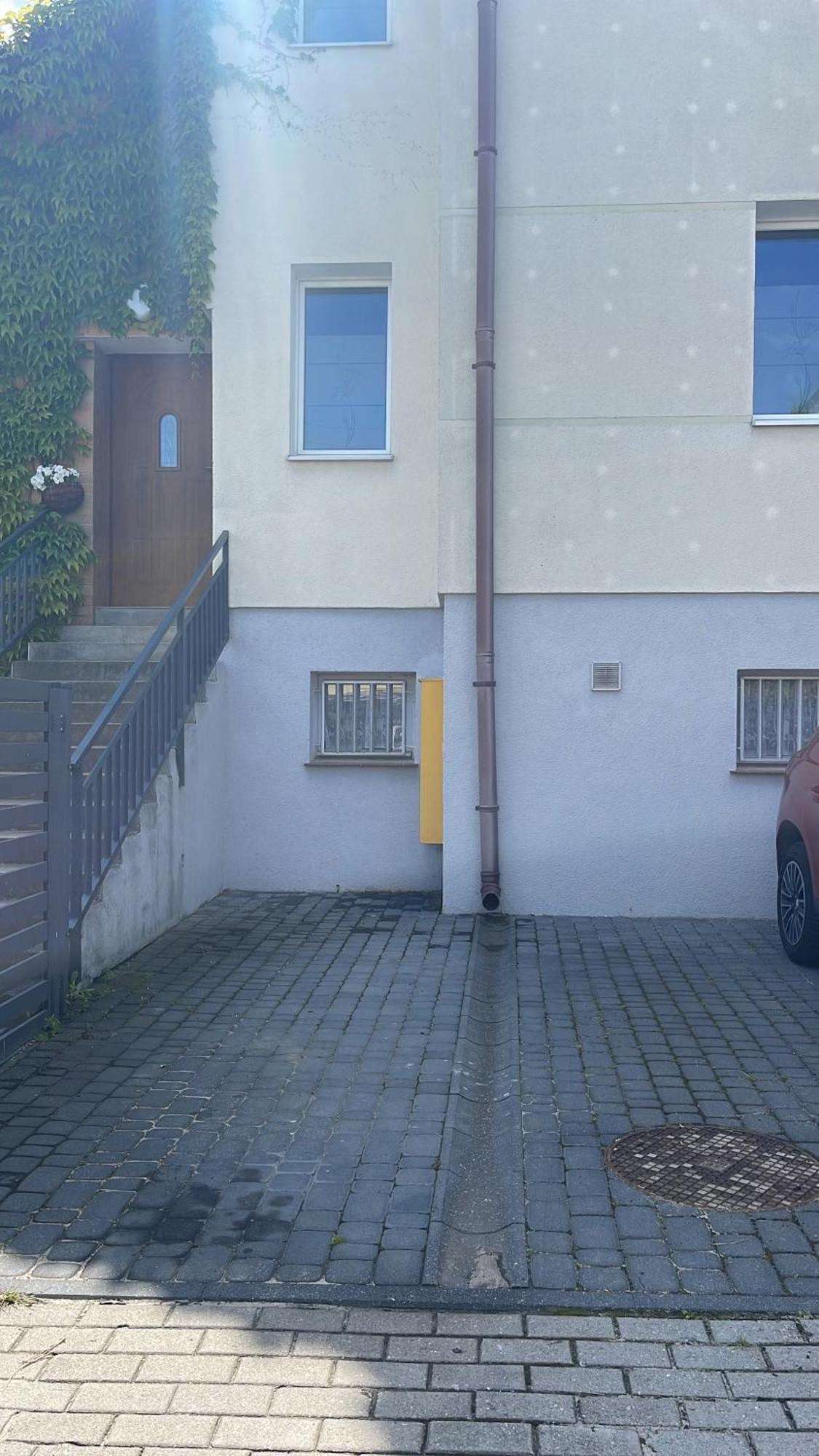 Kwatera Przed Remontem Bez Zlewu W Czesci Kuchennej Lazienka Przed Remontem Gdynia Exterior foto